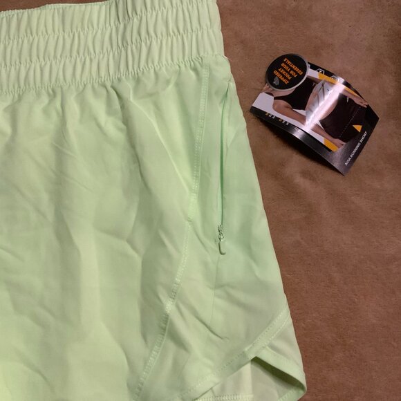NWT Avia Women's Running Shorts Size 2XL Lime Green W/Bike Liner Side Zip Pocket - Picture 2 of 6